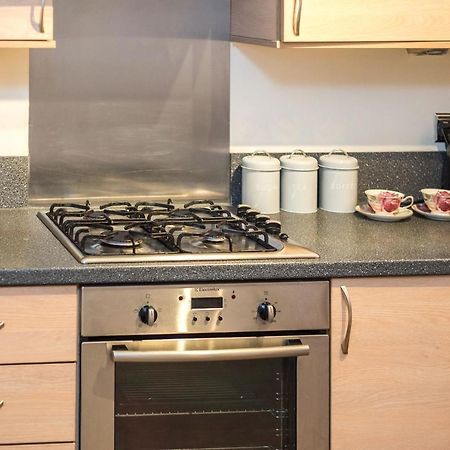 Elegant 2 Bedroom City Centre Apartment - Free Parking - Private Balcony EDI Exteriér fotografie