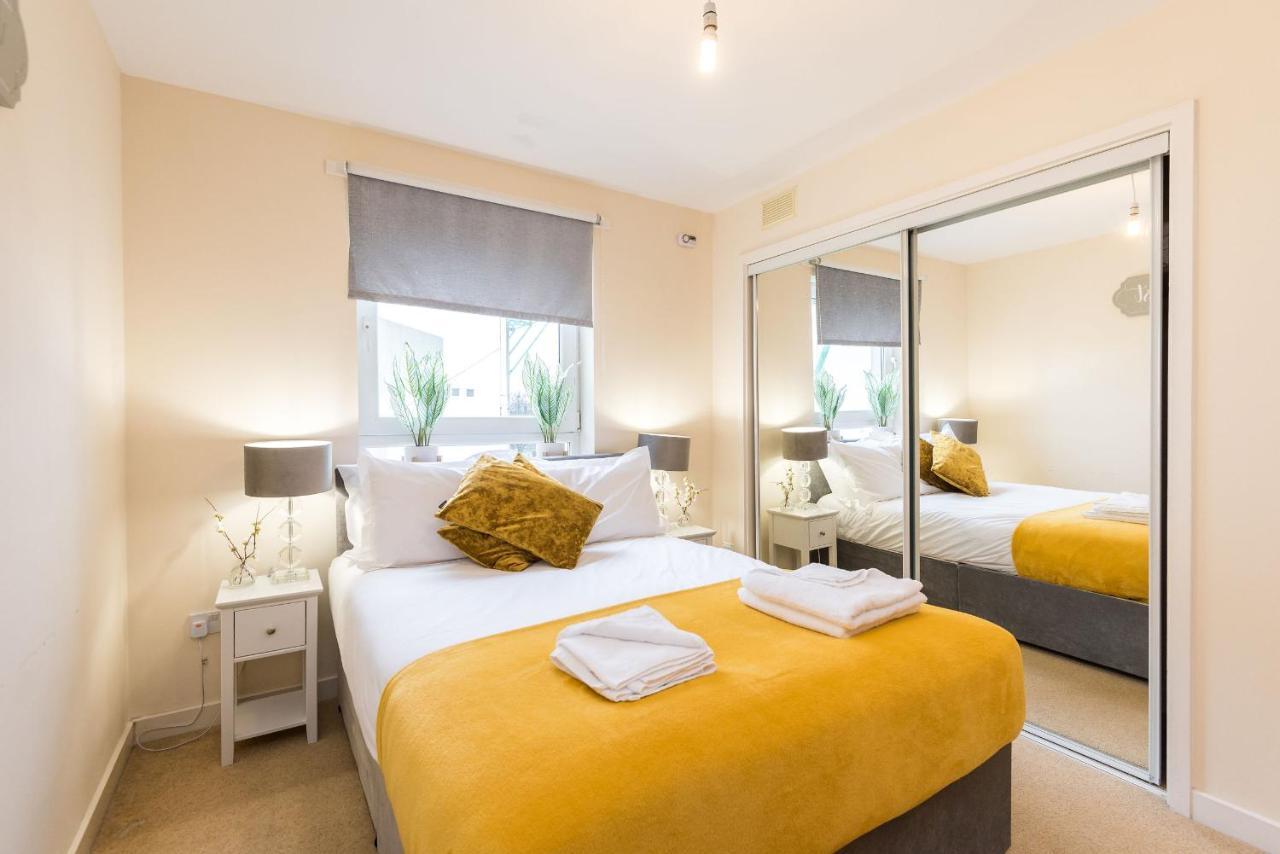 Elegant 2 Bedroom City Centre Apartment - Free Parking - Private Balcony EDI Exteriér fotografie