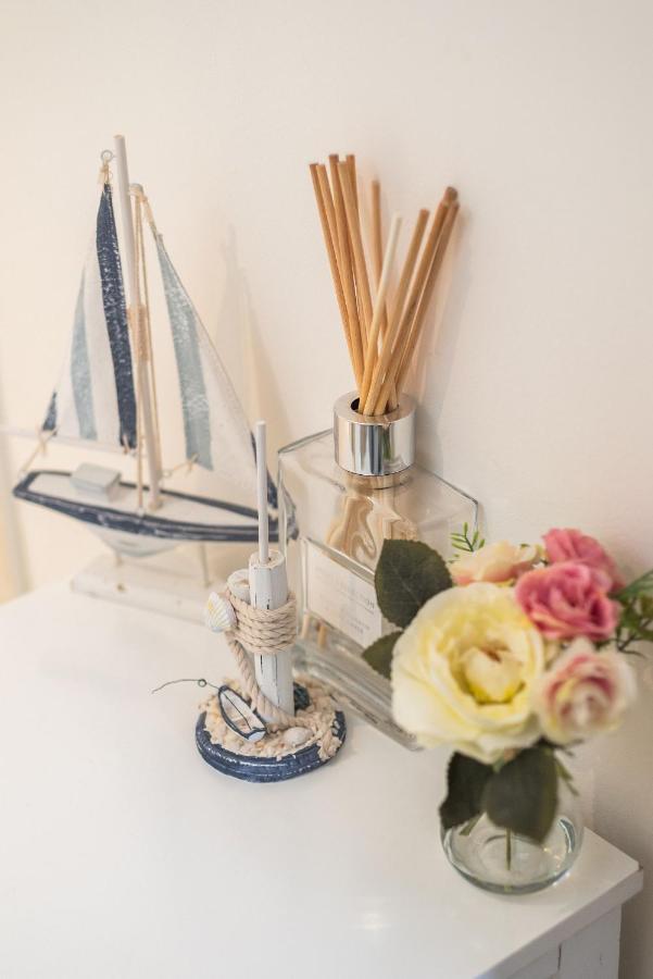 Elegant 2 Bedroom City Centre Apartment - Free Parking - Private Balcony EDI Exteriér fotografie